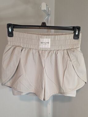 🆕️ Aerie Offline "The Hugger" Moulant Running Shorts / Cream / Medium